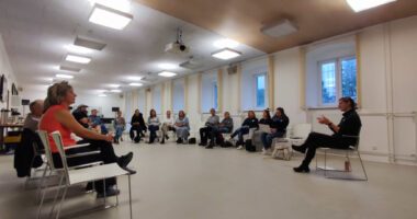 Zusammen diskutierten die Workshopteilnehmer über Erfahrungen und Herausforderung in der grenzüberschreitenden Zusammenarbeit. Foto: Helena Hnojská
