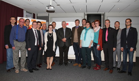  - Mitglieder des Gesundheitsforums bei der konstituierenden Sitzung am 10.11.2015. Foto: Landkreis Regen, Dr. Carolin Müller