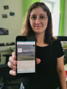 Constanze Steffel freut sich über rege Teilnahme an der Umfrage. Foto: Jessica Döhler / Landratsamt Regen