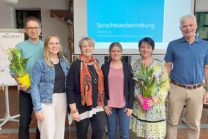 Sie informierten über Sprache im Kindergarten und Vorschulbereich, v.li. Beratungsrektor Franz Grötzner, Nicole Ernst (Landratsamt Regen), Christine Leitl, Michaela Müller (Landratsamt Regen), Referentin Anna Petrilak-Weissfeld, Schulrat Andreas Fischer. Foto: Karin Besendorfer