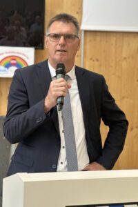 Ministerialdirigent Herwig Heide machte Mut, einen Zentralbau anzugehen. Foto: Heiko Langer / Landratsamt Regen