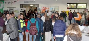 Die gefüllte Aula zeigt: Der Berufswahltag war gut besucht. Foto: Iris Gehard / Landratsamt Regen