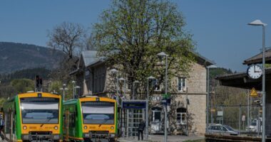 Bahnhof Zwiesel auf Gleis 1 Waldbahn Richtung Grafenau. Foto: Die Länderbahn