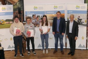 Drachselsried: Florian Rankl, Corinna Obermeier, Michael Kopp, Bürgermeister Johannes Vogel, Dr. Ronny Raith