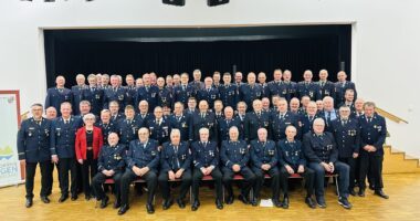 Die geehrten Feuerwehrfrauen und Feuerwehrmänner. Foto: Kreisbrandinspektion Landkreis Regen