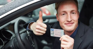 Fahrerlaubnis - Foto: AdobeStock_74340930-©Robert-Kneschke.jpeg