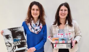 Amtsärztin Dr. Carolin Müller und Franziska Lerach werben für die Testwochen. Foto: Manuela Sedlmeier / Landratsamt Regen