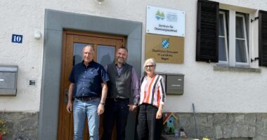 Unser Bild zeigt die Mitarbeiter des Zentrums für Chancengleichheit, v.li. Jürgen Probst, Andreas Koneberg und Susanne Wagner. Foto: Heiko Langer / Landratsamt Regen
