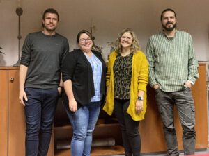 Auf dem Bild zu sehen (v.li.): Franz Kollmer (Jugendbeauftragter Drachselsried), Kathrin Götz (Kommunale Jugendpflegerin des Landkreises Regen), Theresa Leitermann (Jugendbeauftragte Gemeinde Arnbruck), Stefan Tremml (Jugendbeauftragter Markt Bodenmais). Foto: Kathrin Götz / Landratsamt Regen