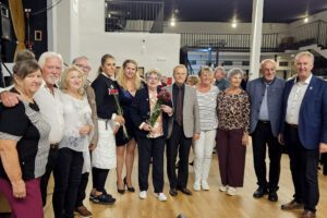 Unser Bild zeigt die Teilnehmer (v.li.): RSDr. Zdenka Hovnofa, Seniorenbauftragte der Stadt Pilsen, Harold Blache, Zdenka Blache, Eberhard Kreuzer, Simona Fink, Ing. Ing. Lenka Desatova, Mitglied des Regierungsrates für Senioren, Prag, Jur. Dr. Miloslav Hora, Kreis Seniorenbeauftragte Landkreis Pilsen, Maria Bielmeier, Maria Bauer, Anton Bauer, stellvertretender Landrat Helmut Plenk. Foto: Michael Kufner