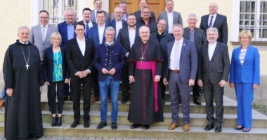 Im Kloster Metten traf der Bischof zahlreiche Politiker aus der Region. Foto: Irmgard Hilmer