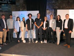 Wolfgang Günthner, Matthias Pletl, Teresa Sitzberger, Marion Imre, Tobias Bals, Kristian Nielsen, Kathrin Strous, David Wittenzellner, Simone Heigl und Tobias Wittenzellner. Foto: Eva Hackl / vhs Arberland