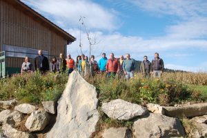  Sie informierten sich und diskutierten über Biodiversität. Foto Stefan Kauschinger