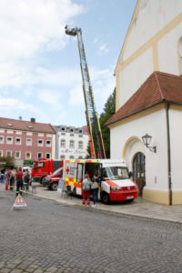 Das Impfmobil machte am Stadtplatz in Viechtach halt. Foto: Langer/Landkreis Regen