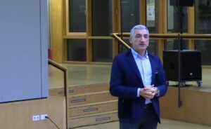 Bürgerversammlung: Landrat Dr. Ronny Raith informierte