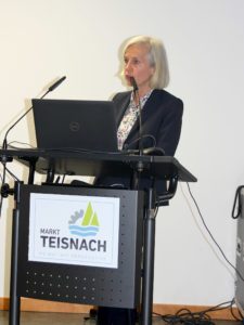 Prof. Dr. Ursula Münch warb für die Demokratie. Foto: Langer/Landkreis Regen