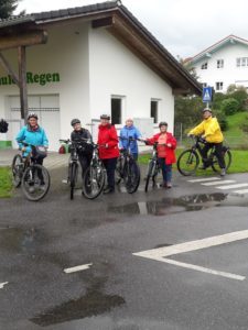 Im Bild: Die Senioren beim Kurs. Foto: Ewald Wanninger/Kreisverkehrswacht