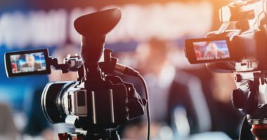 Pressekonferenz im Livestream Beispielfoto. Foto: © AdobeStock.com/Microgen