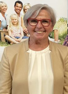 Landrätin Rita Röhrl ist eine Fürsprecherin für einen nachhaltigen und fairen sowie regionalen Wareneinkauf. Foto: Heiko Langer/Landkreis Regen