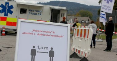 Die Teststation in Bayerisch Eisenstein war bereits am ersten Tag gut besucht. Foto: Langer/Landkreis Regen